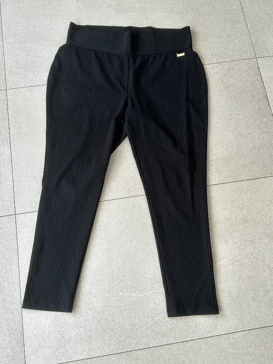 Calvin Klein Pants - Calvin Klein Women's Pull -On Pinstripe Pants 1X